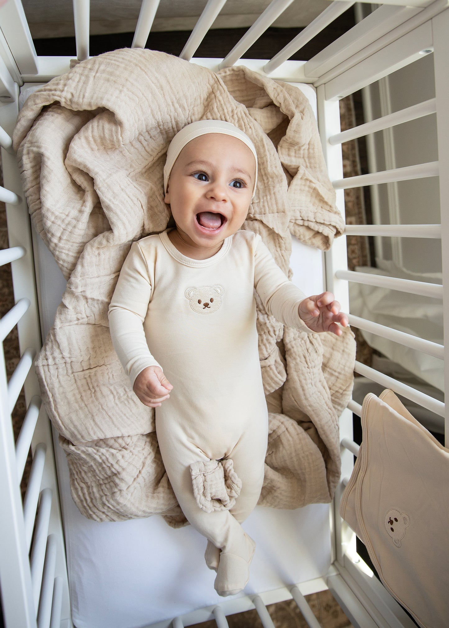 Embroidered teddy blanket